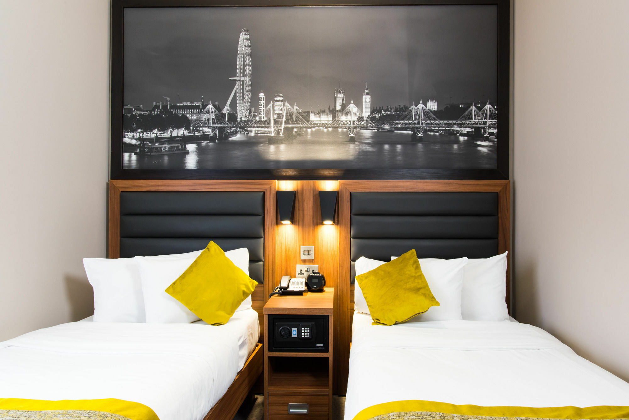 Court Londra