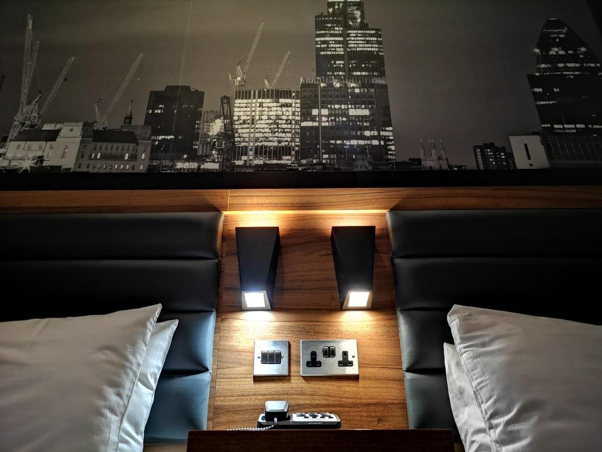 Court Hotel Londra